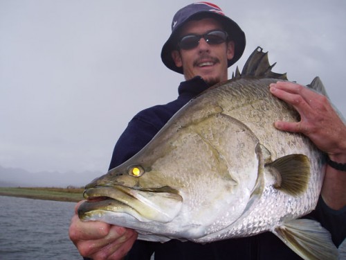 Lake Awoonga Guided Barra Fishing photo1